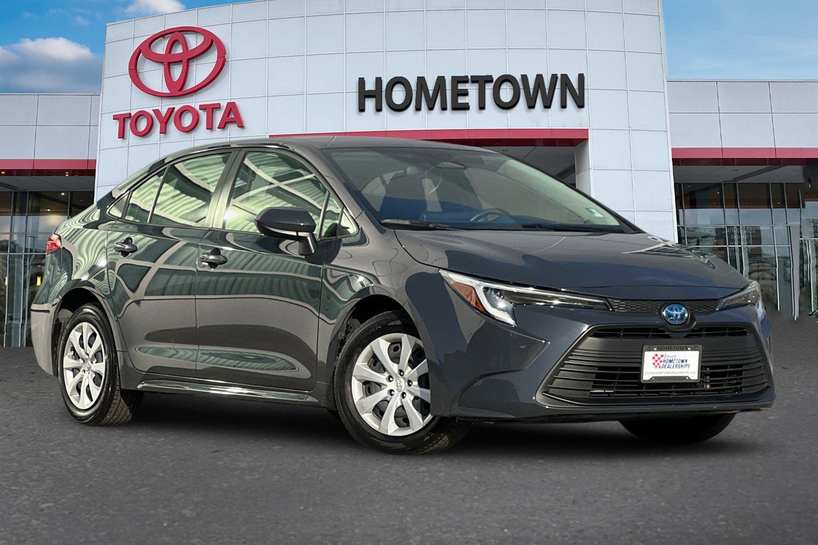 Certified 2025 Toyota Corolla LE video 2