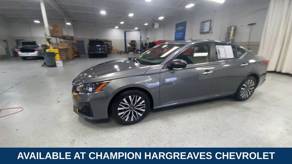 Used 2024 Nissan Altima 2.5 SV FWD image 6