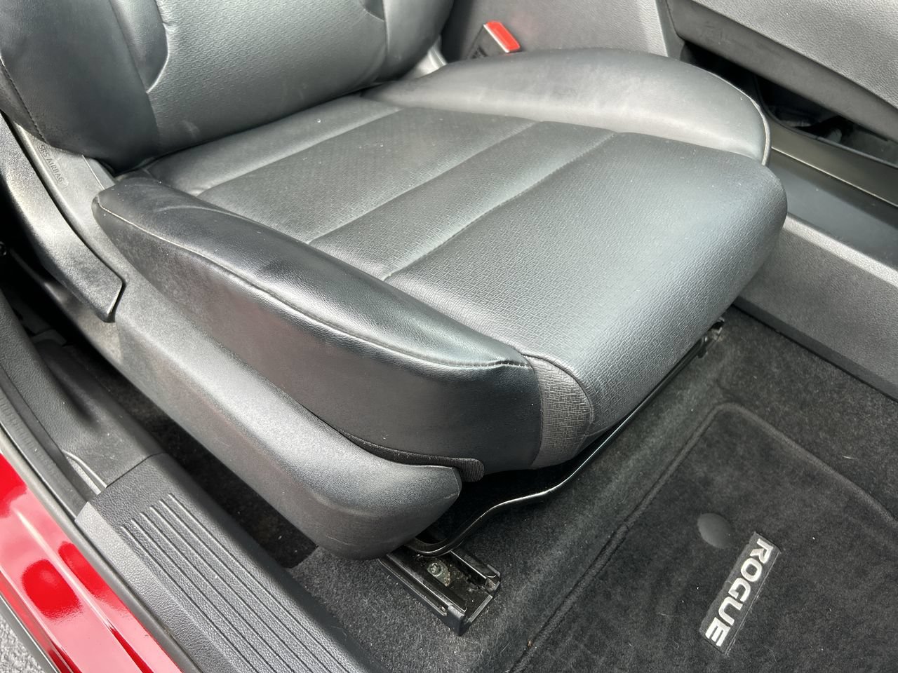 Used 2022 Nissan Rogue SV w/ SV Premium Package AWD/4WD image 14