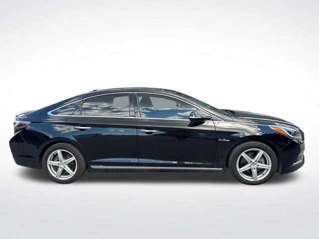 Used 2017 Hyundai Sonata Limited w/ Ultimate Package 02 FWD image 7