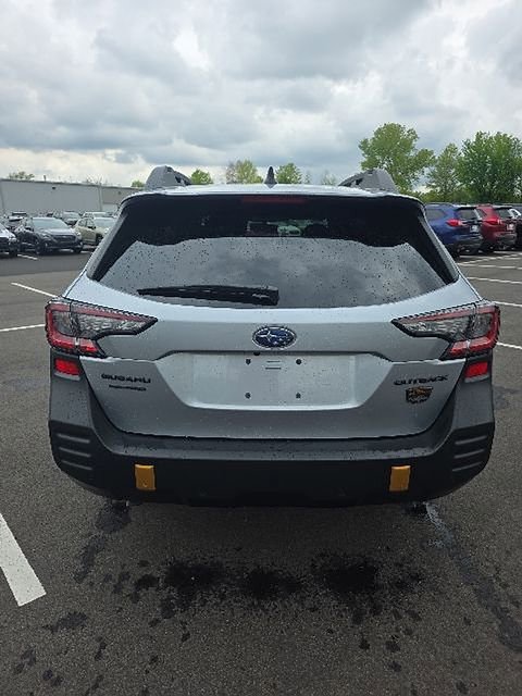 Certified 2025 Subaru Outback Wilderness AWD/4WD image 5