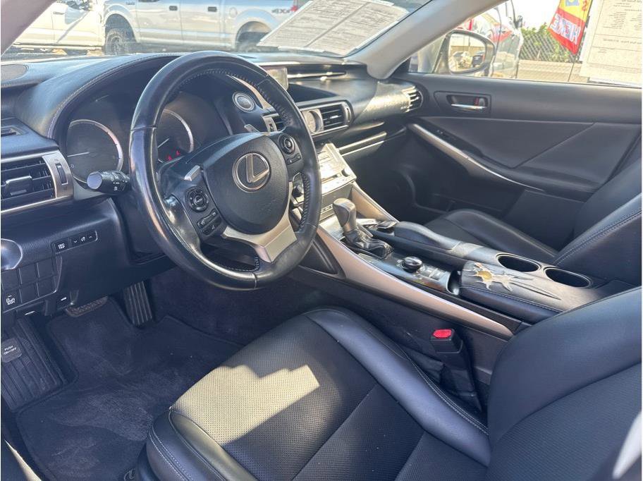 Used 2014 Lexus IS 250 w/ Navigation Package RWD image 9