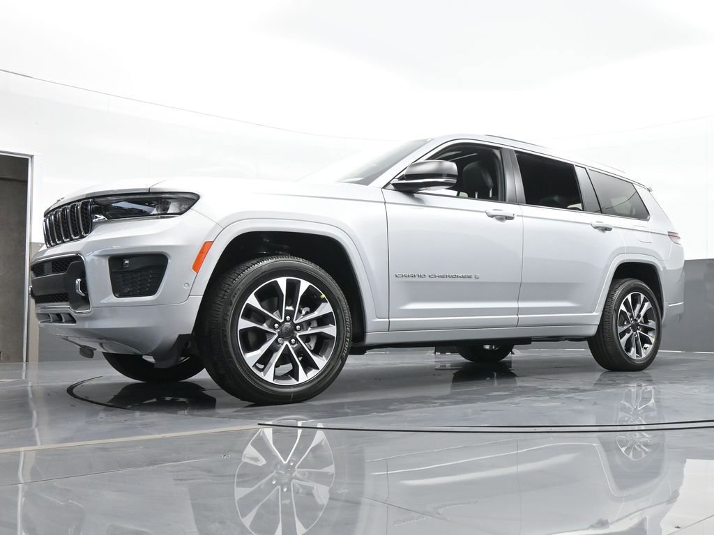 Used 2024 Jeep Grand Cherokee L Overland image 49