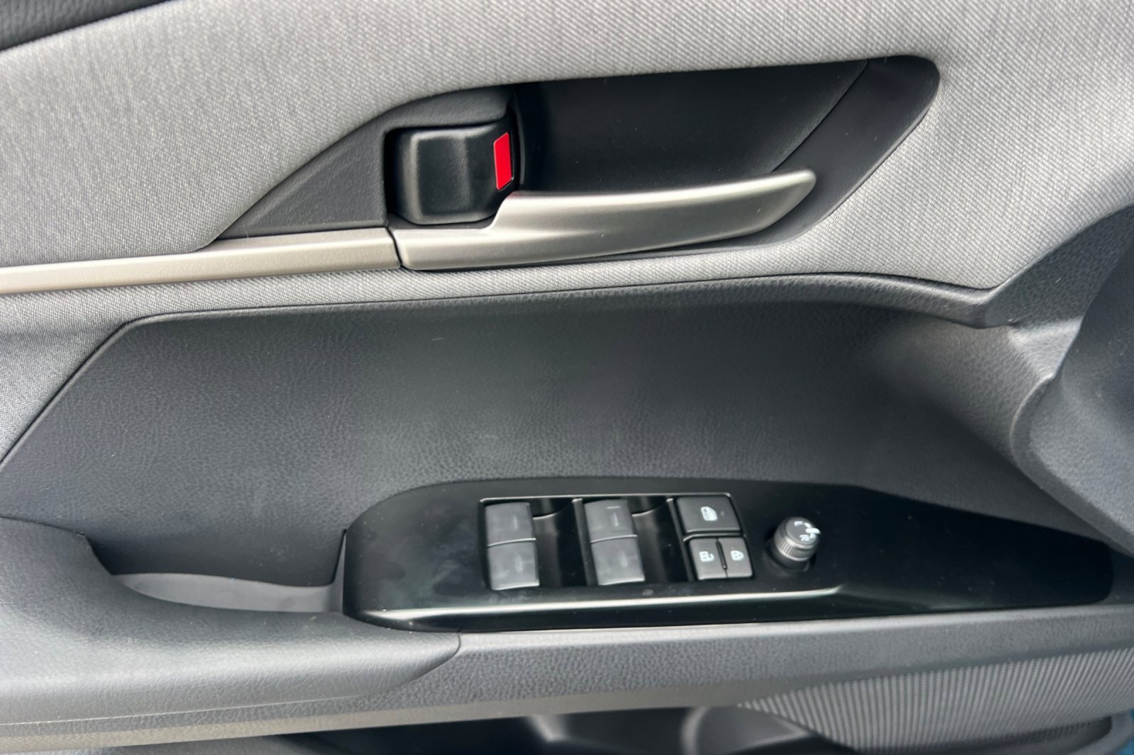 New 2026 Toyota Camry LE w/ Convenience Package image 8