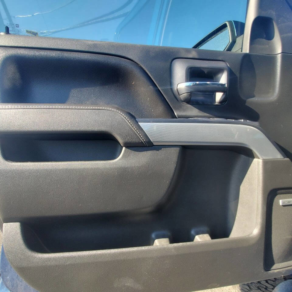 Used 2017 Chevrolet Silverado 1500 LT w/ All Star Edition image 15