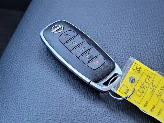 Used 2025 Nissan Rogue SV w/ SV Premium Package image 29