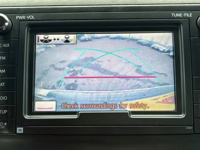 Used 2011 Toyota Sienna XLE image 26