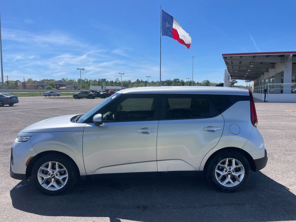 Used 2021 Kia Soul S image 4
