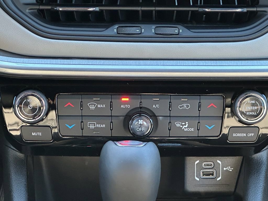 New 2026 Jeep Compass Limited AWD/4WD image 15