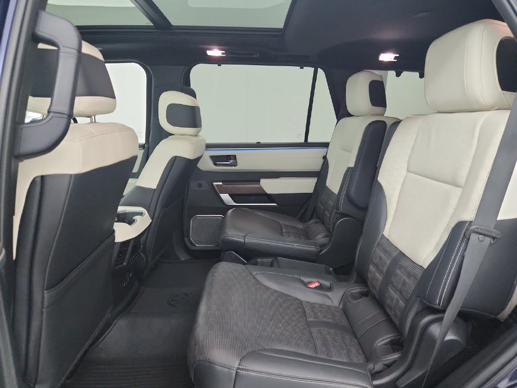 Used 2023 Toyota Sequoia Capstone AWD/4WD image 35