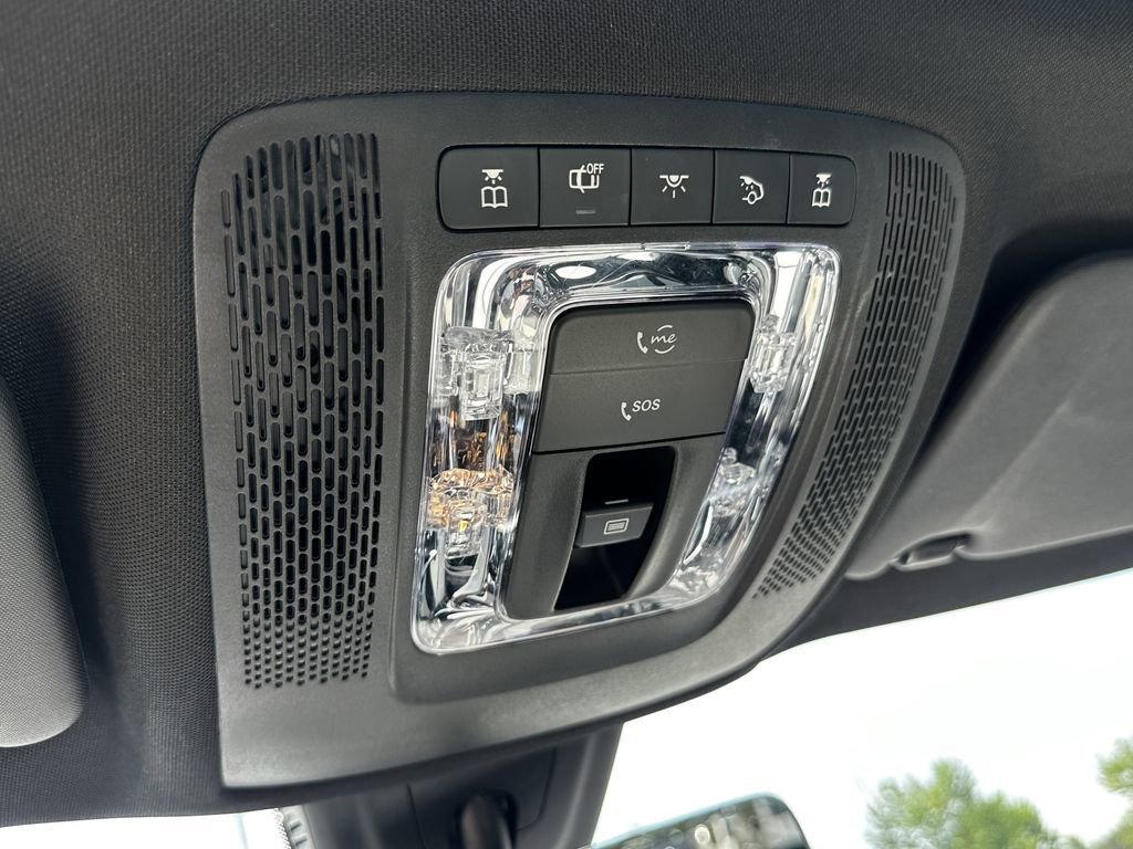 Certified 2023 Mercedes-Benz GLB 250 w/ AMG Line image 33