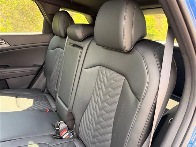 New 2026 Kia Sportage X-Line w/ X-Line Technology Package AWD/4WD image 13