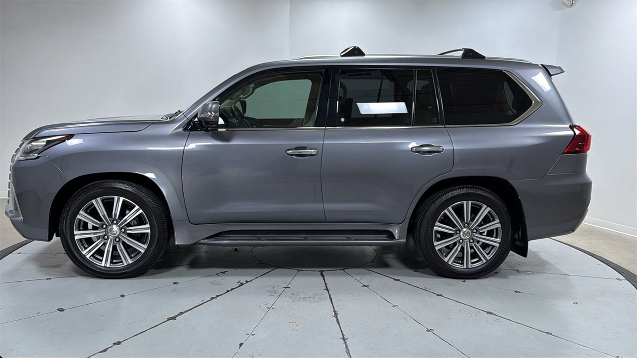 Used 2017 Lexus LX 570 4WD image 8