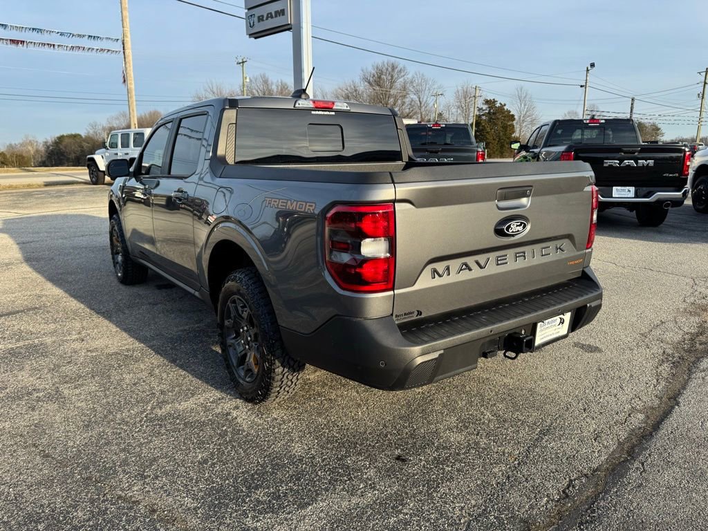 Used 2025 Ford Maverick Tremor image 3