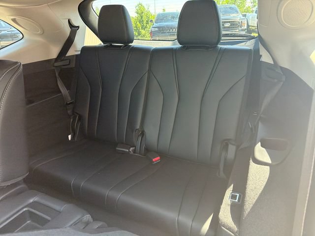 Used 2025 Acura MDX SH-AWD w/ Technology Package image 37