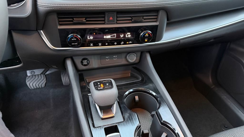 New 2026 Nissan Rogue SV image 25