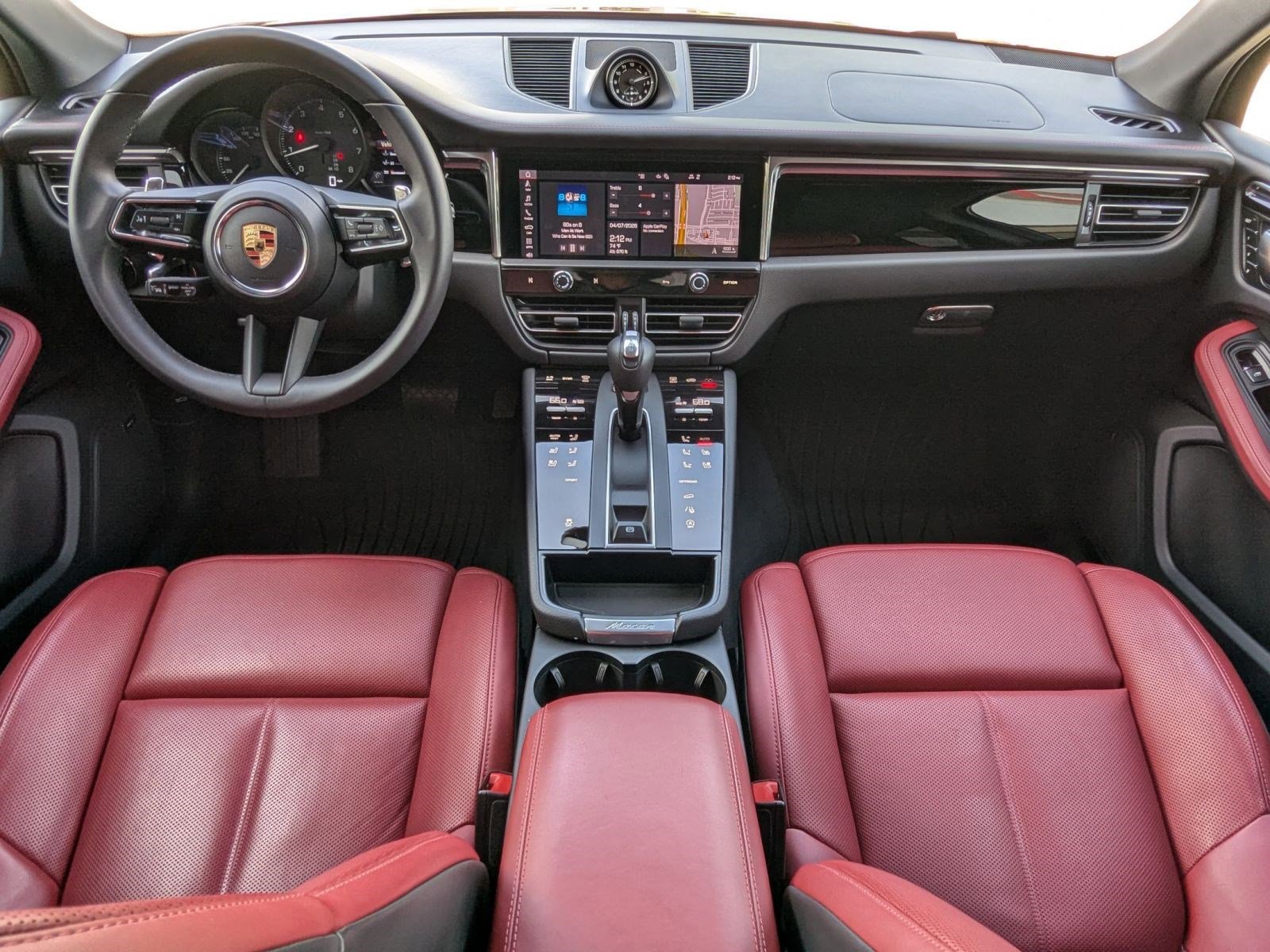 Certified 2025 Porsche Macan image 21