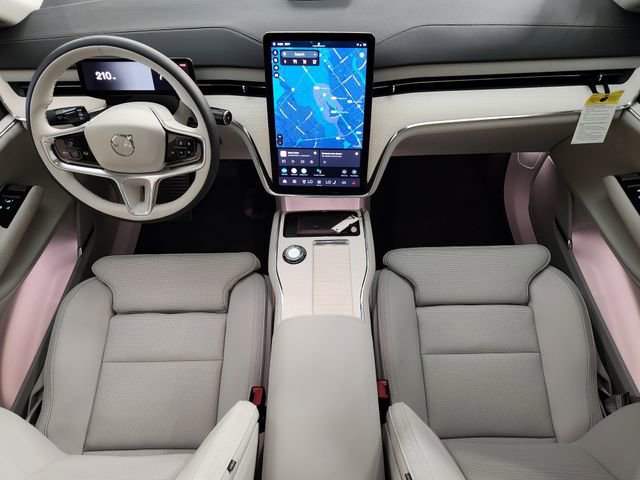 New 2025 Volvo EX90 Plus image 4