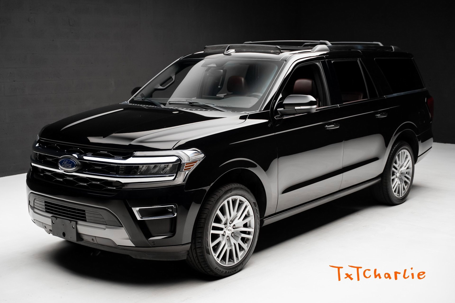 Used 2024 Ford Expedition Max Limited image 1