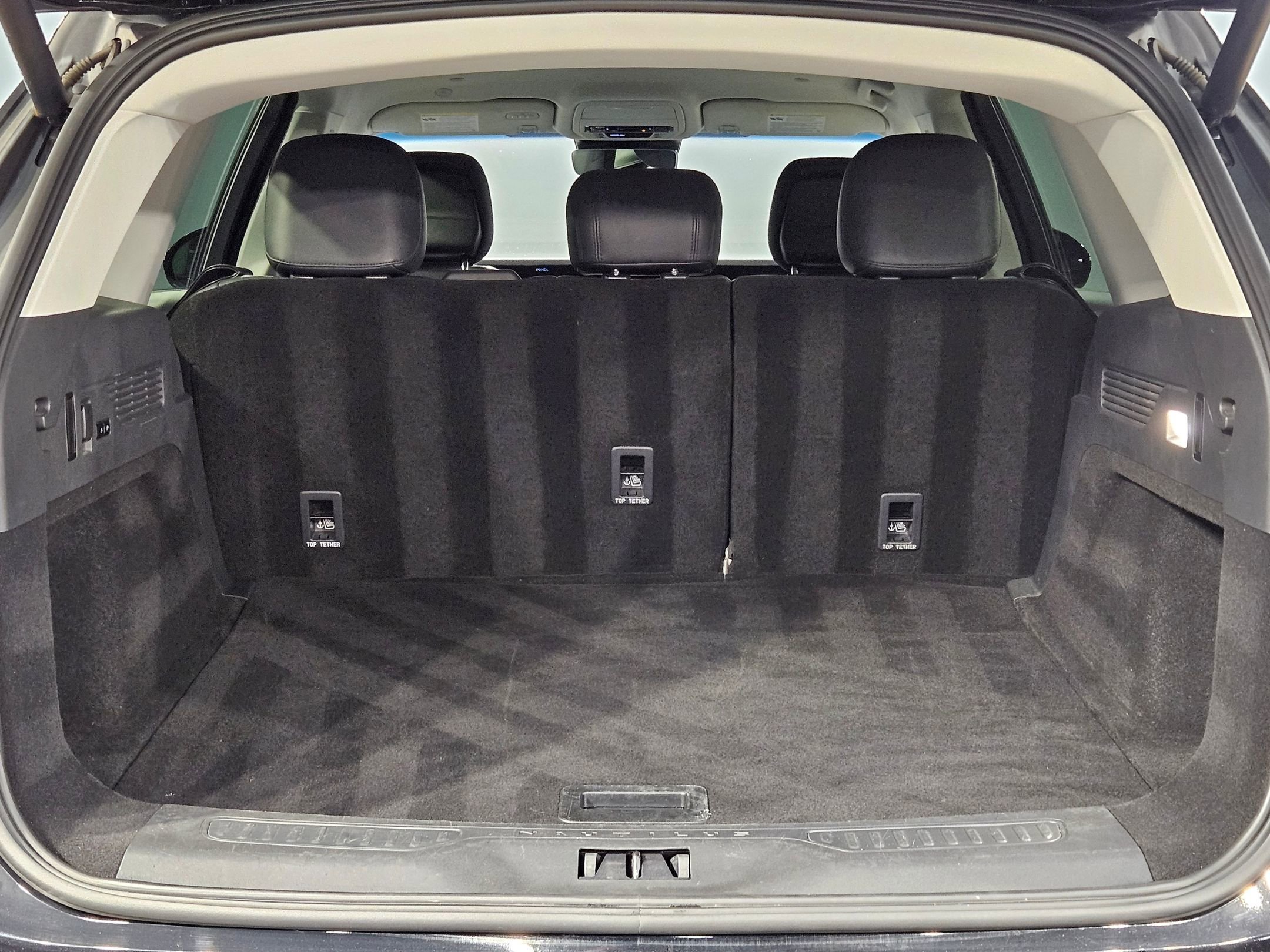 Used 2024 Lincoln Nautilus Reserve image 18