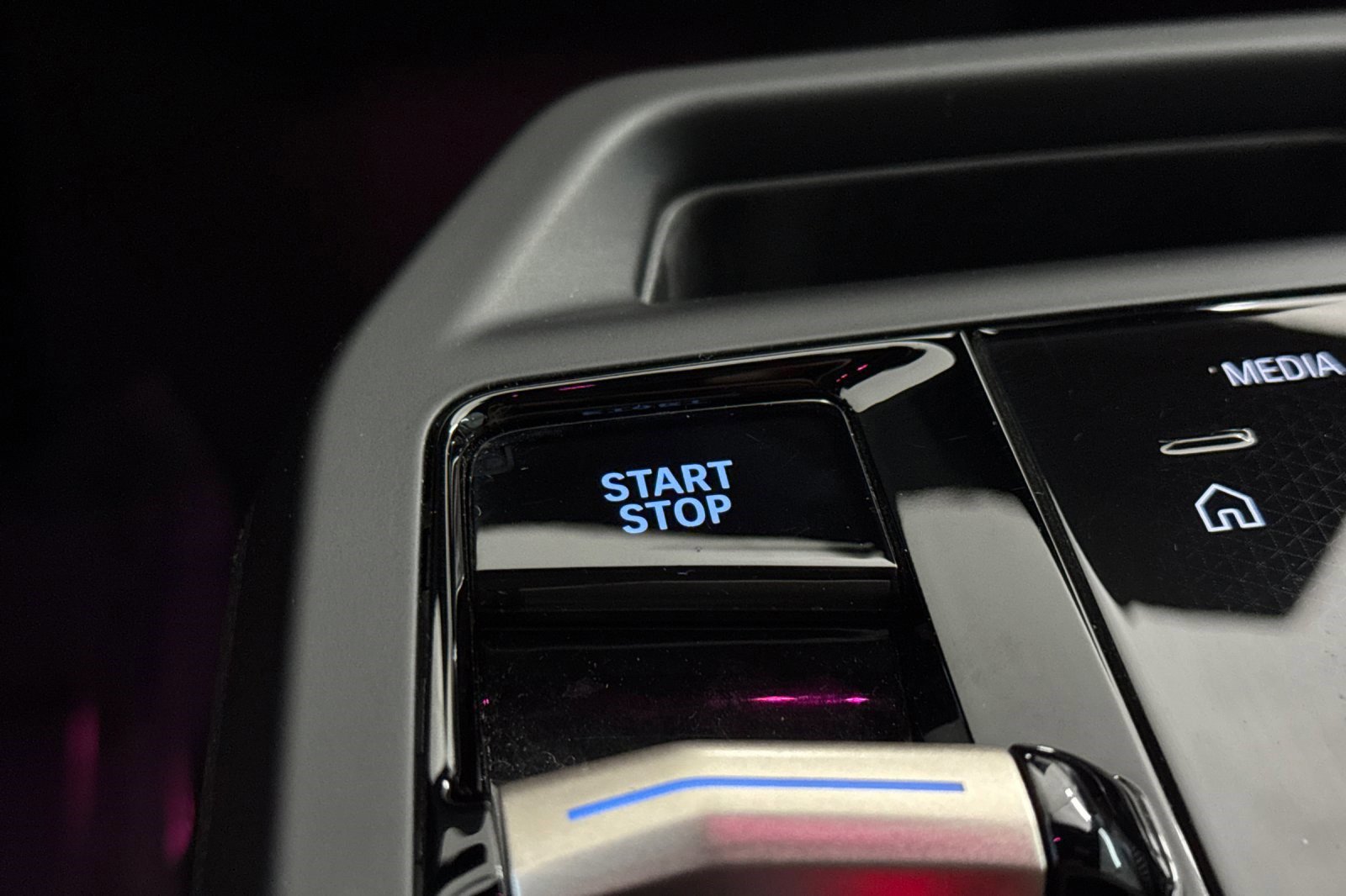 Used 2024 BMW iX xDrive50 w/ Sport Package image 34