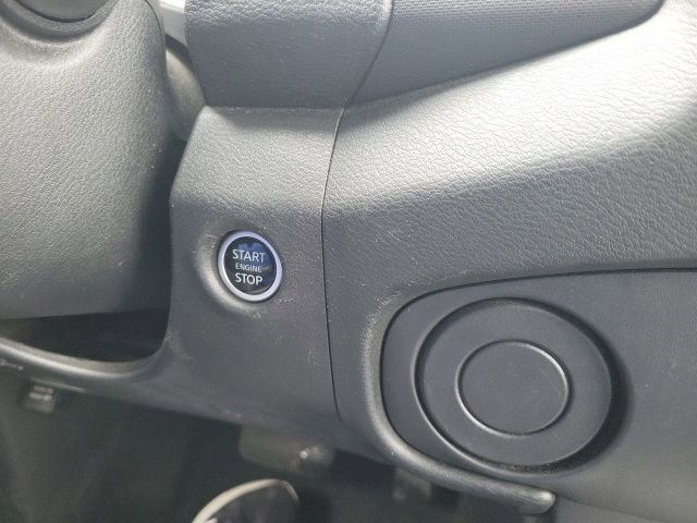 Used 2023 Nissan Frontier SV image 9