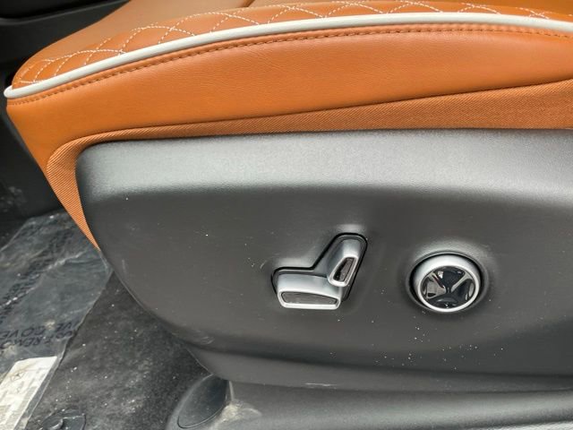 New 2026 Chrysler Pacifica Pinnacle AWD/4WD image 16