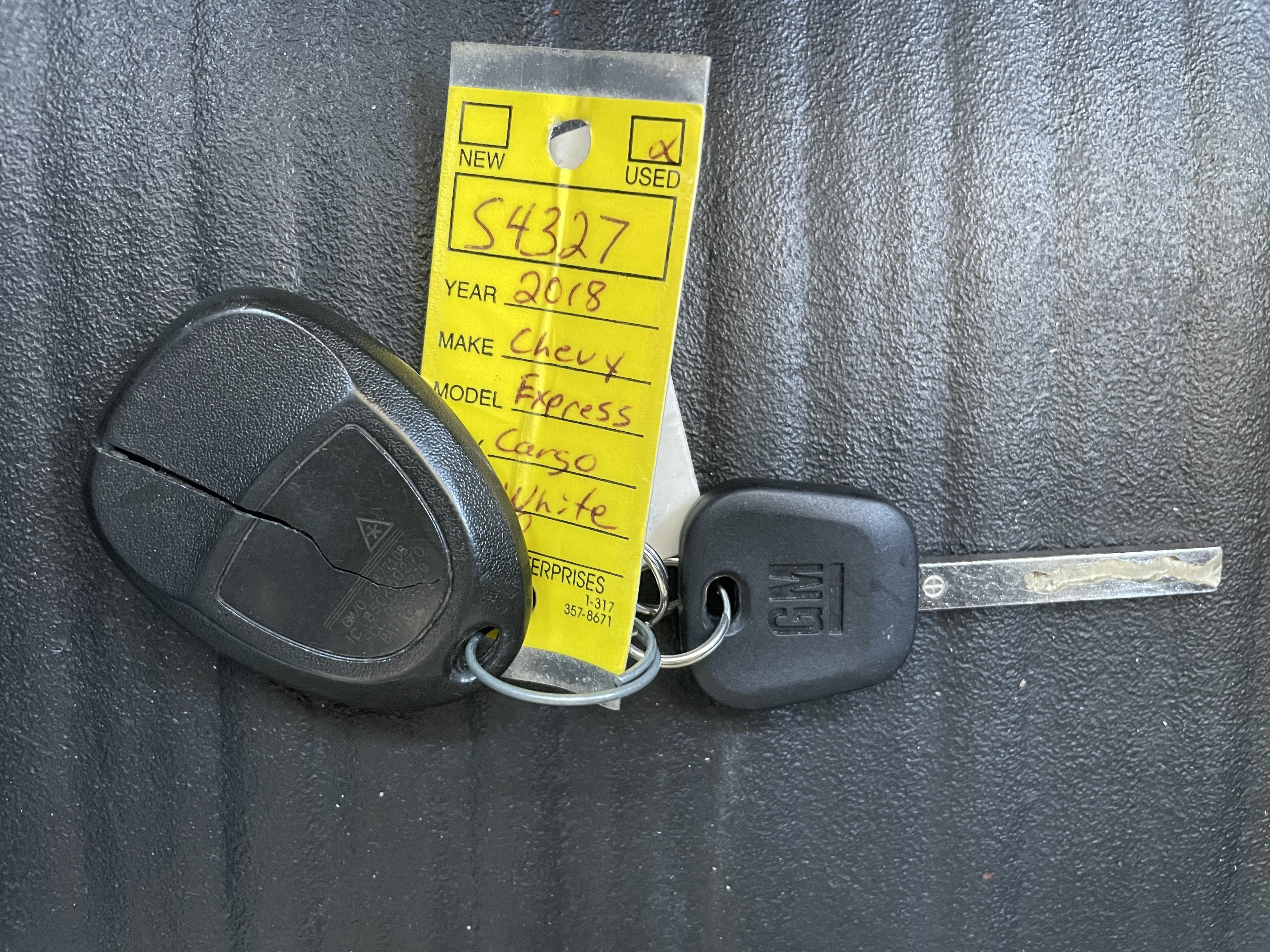 Used 2018 Chevrolet Express 2500 w/ Driver Convenience Package image 26