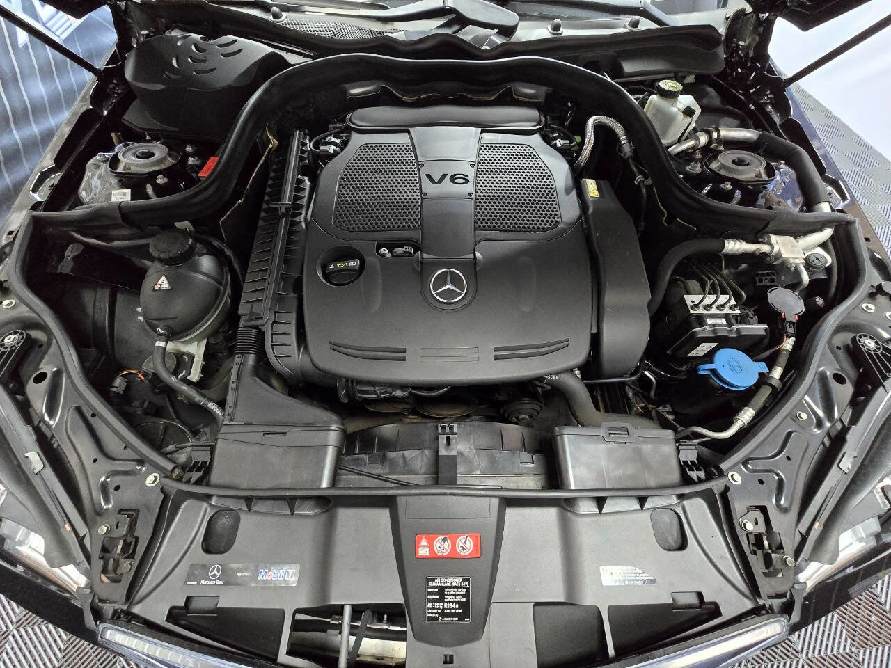 Used 2012 Mercedes-Benz E 350 4MATIC Sedan image 28