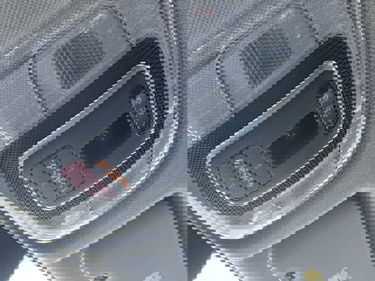 Used 2023 Hyundai Elantra Limited image 30