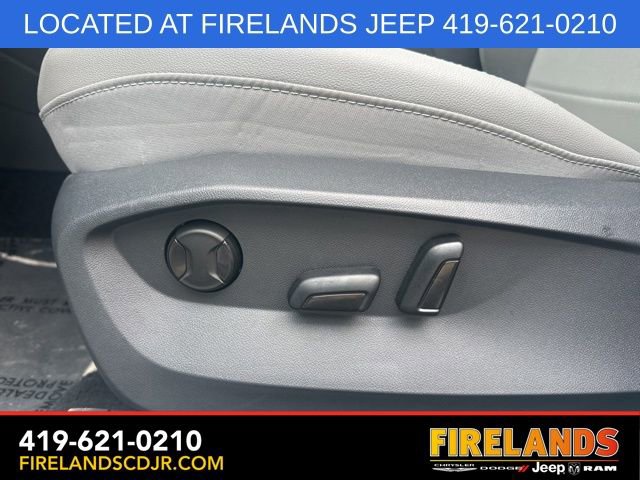 Used 2024 Volkswagen Taos SE image 19