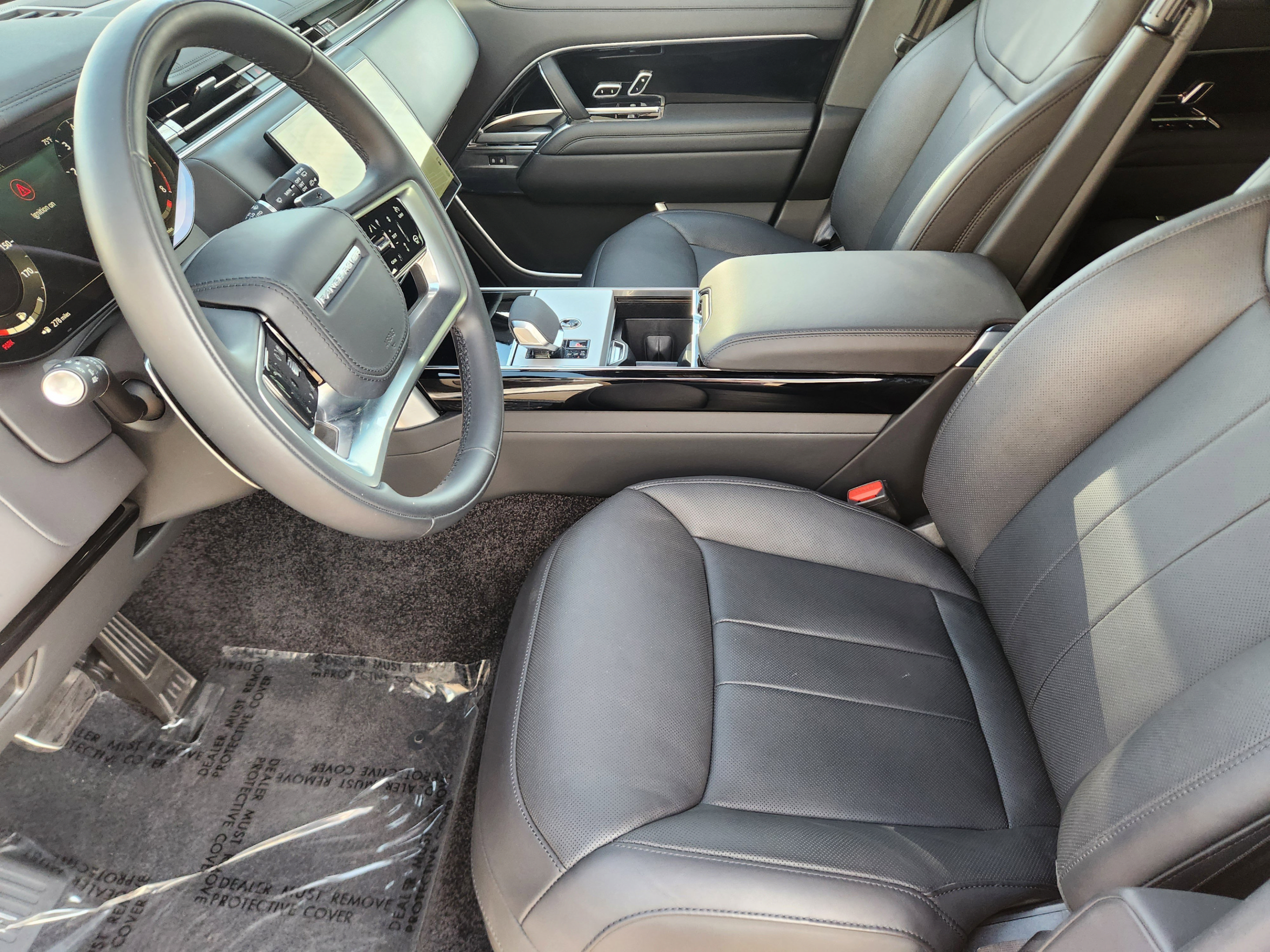 Used 2025 Land Rover Range Rover SE AWD/4WD image 8