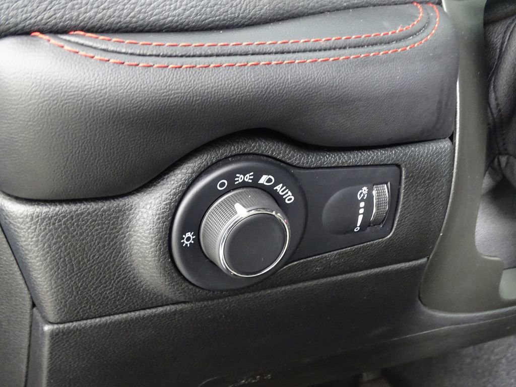 Used 2024 Dodge Durango GT image 23