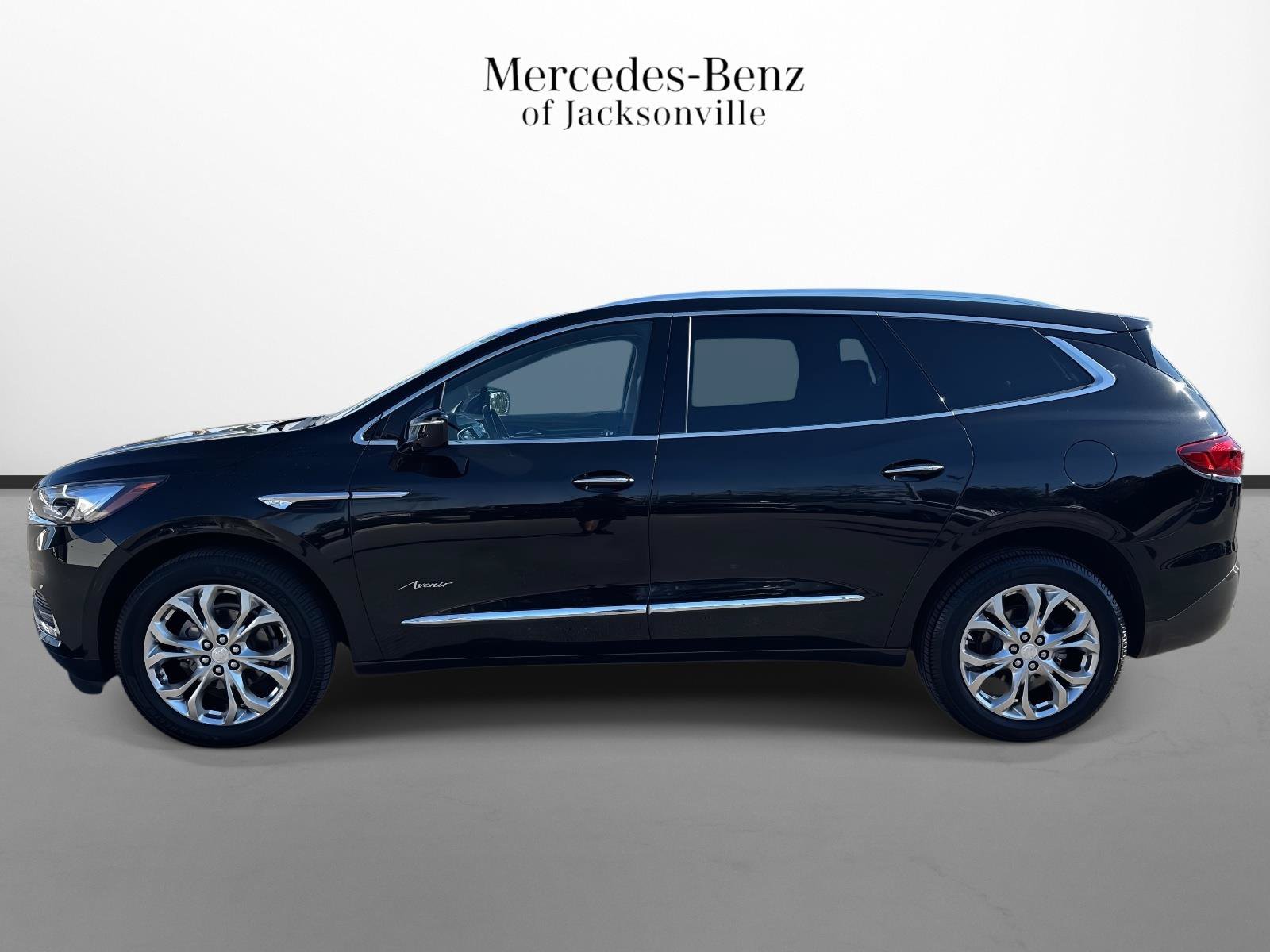 Used 2019 Buick Enclave Avenir w/ Avenir Technology Package FWD image 6