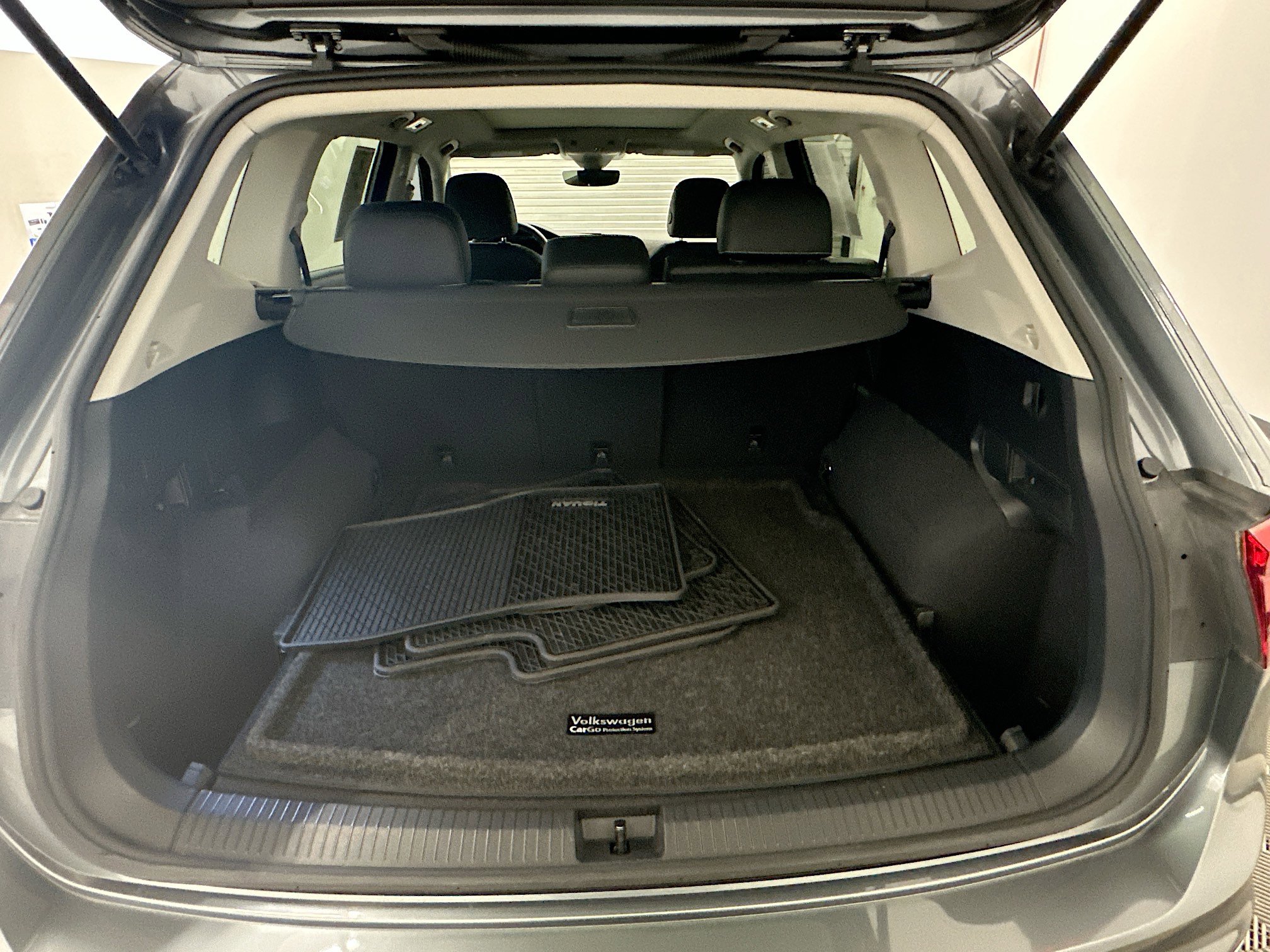 Used 2022 Volkswagen Tiguan SE image 31