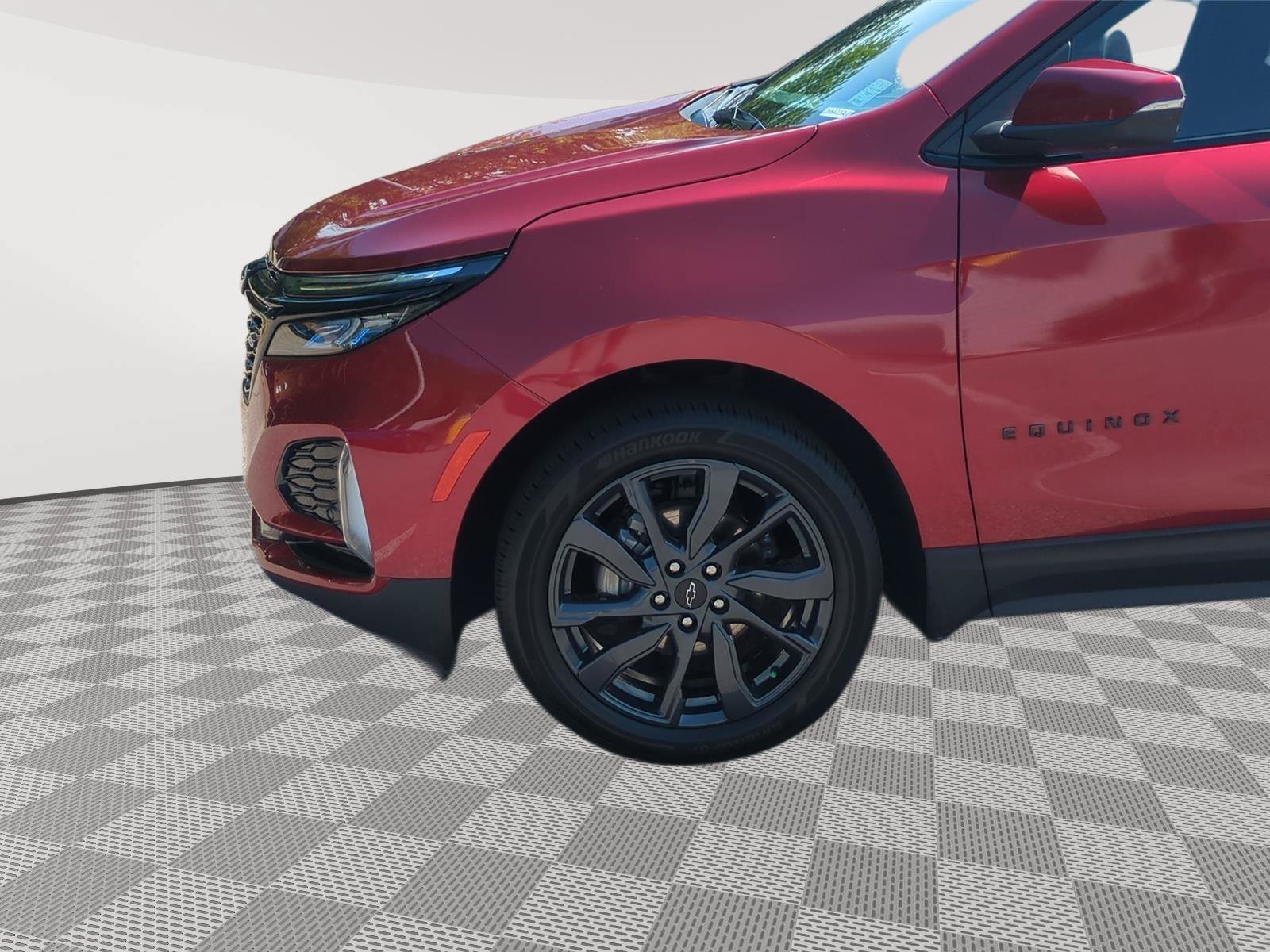 Used 2024 Chevrolet Equinox RS w/ RS Leather Package FWD image 18