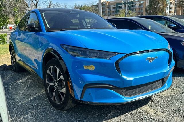Used 2022 Ford Mustang Mach-E Premium image 2