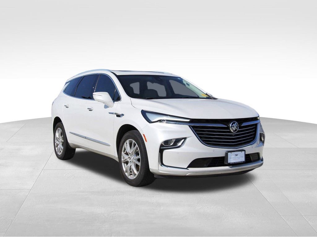 Used 2024 Buick Enclave Essence w/ Experience Buick Package