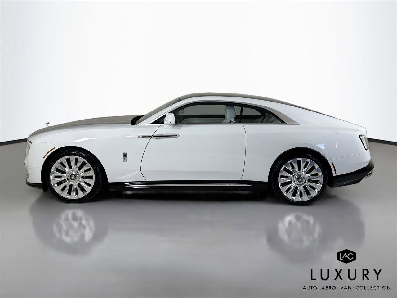 Used 2024 Rolls-Royce Spectre w/ Spectre Launch Package AWD/4WD image 9