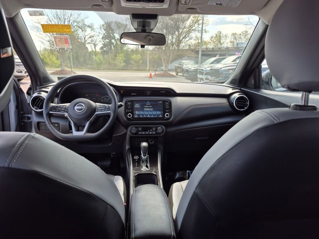 Used 2024 Nissan Kicks SR w/ SR Premium Package image 15
