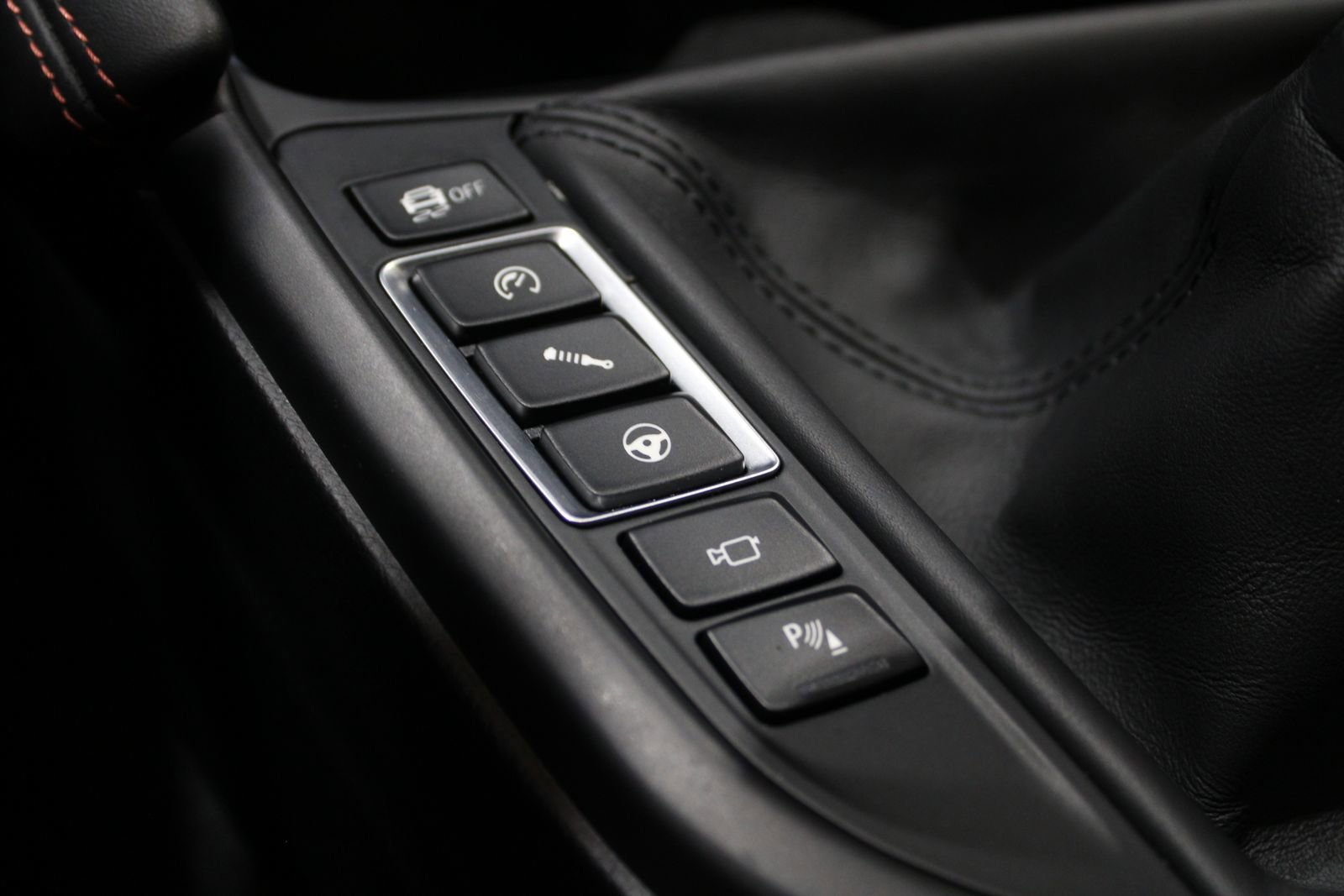 Used 2019 BMW M4 Convertible w/ Executive Package image 34