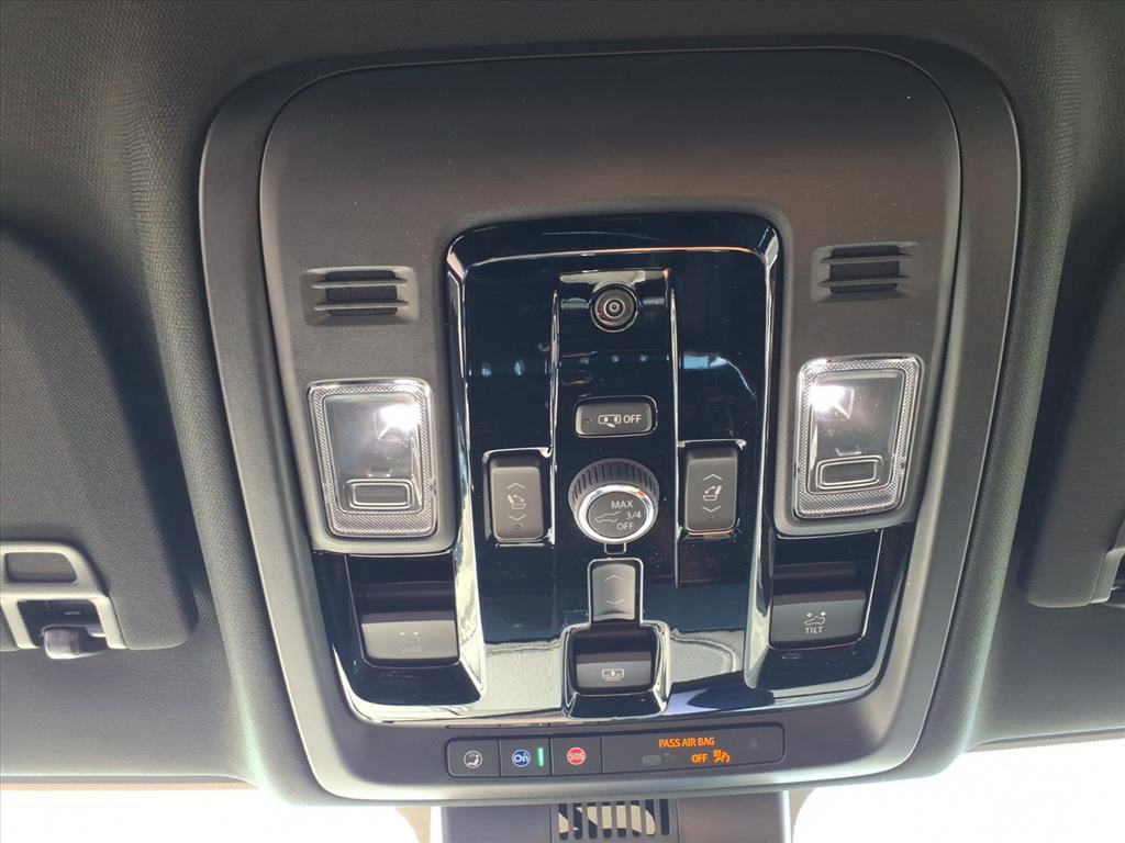 New 2026 GMC Yukon Denali w/ Sun & Power Step Package image 17