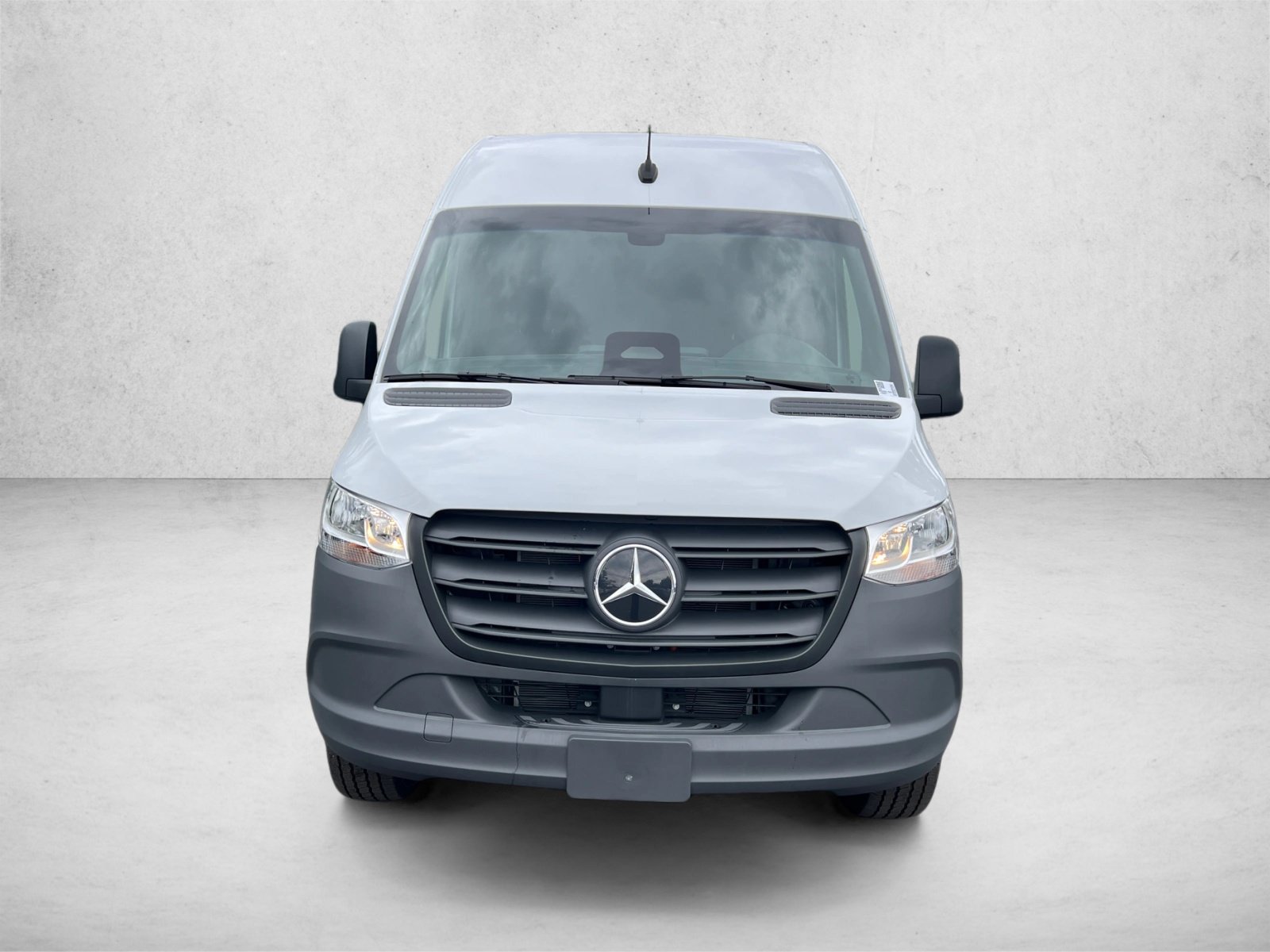 New 2025 Mercedes-Benz eSprinter 170 Cargo image 2