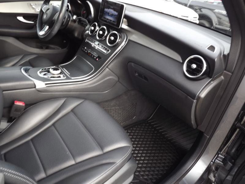 Used 2019 Mercedes-Benz GLC 300 300 4MATIC image 33
