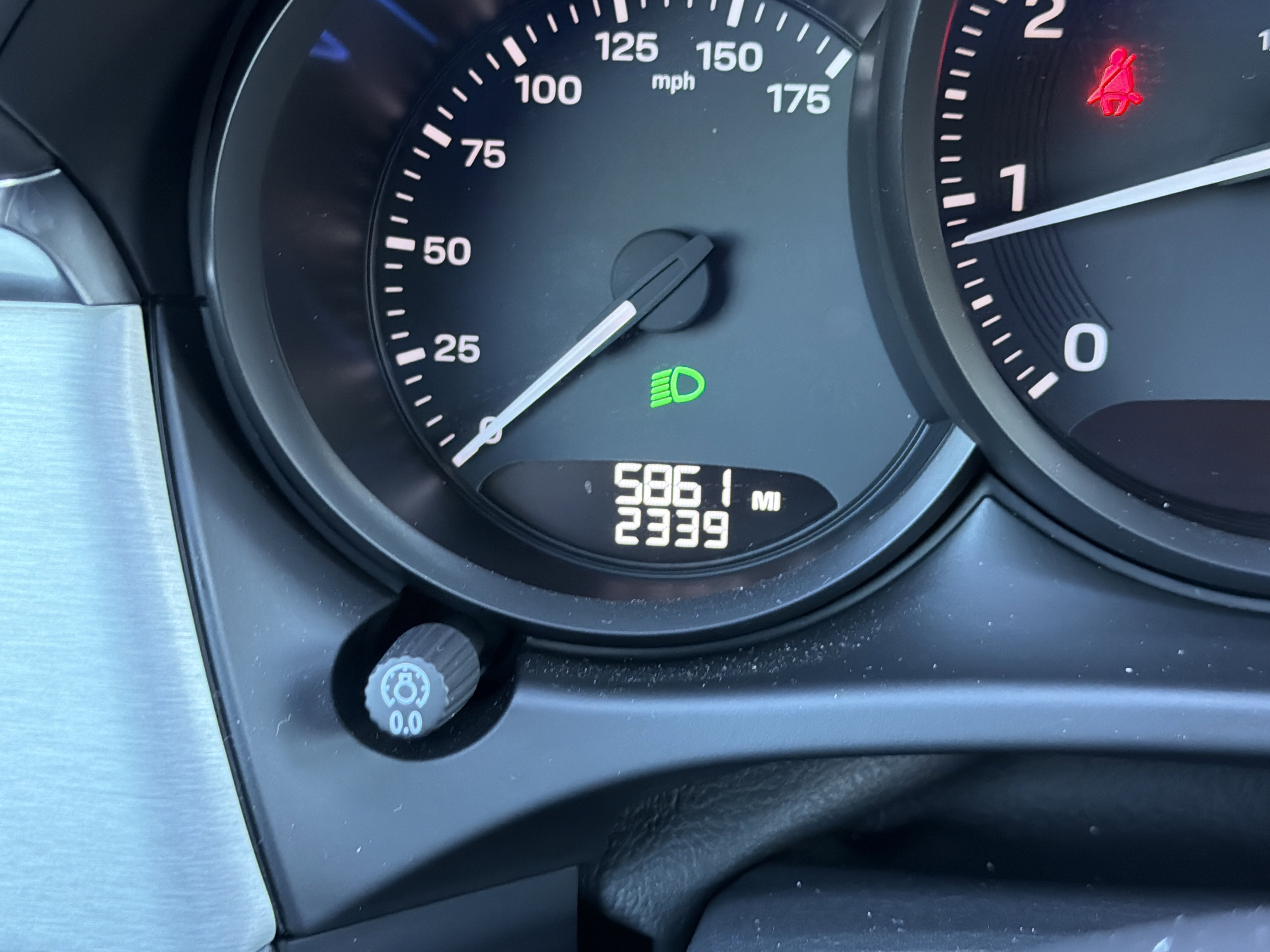 Certified 2025 Porsche Macan image 18