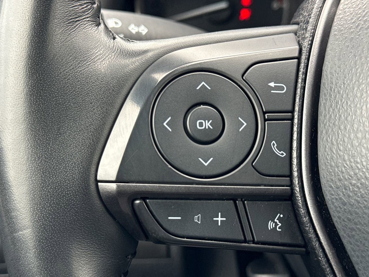 Used 2024 Toyota Camry SE image 27