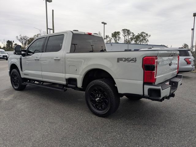Used 2025 Ford F250 Lariat w/ Black Appearance Package image 6
