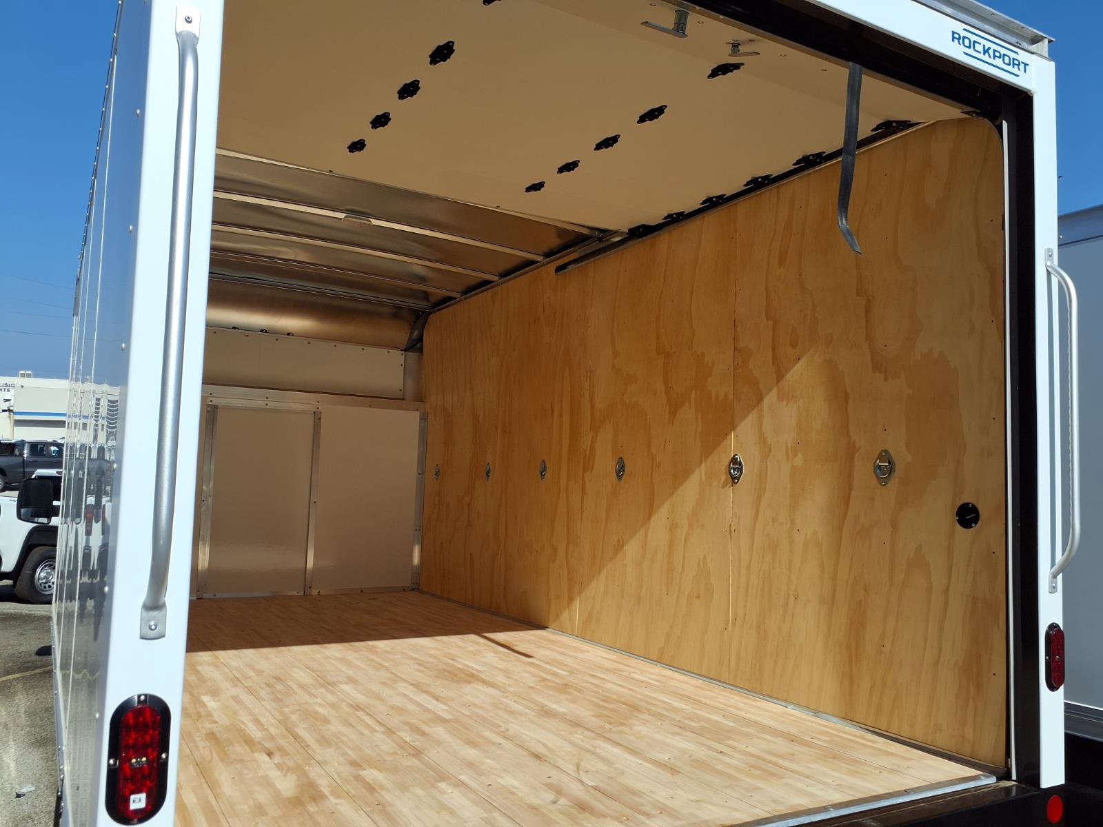 New 2026 GMC Savana 4500 w/ Power Convenience Package RWD image 4