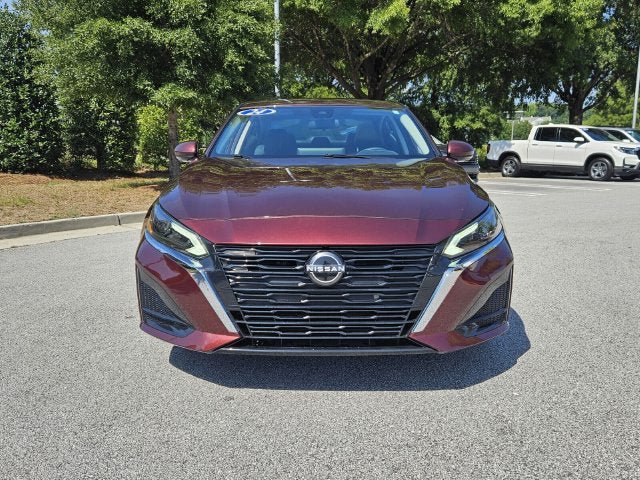 Used 2024 Nissan Altima 2.5 SL FWD image 3