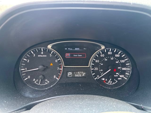 Used 2013 Nissan Pathfinder SV AWD/4WD image 9